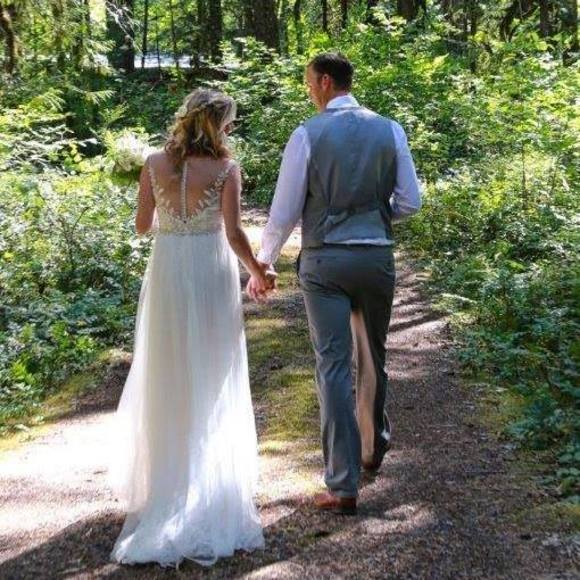 Meet your Posher, Kristen - Picture 1 of 1